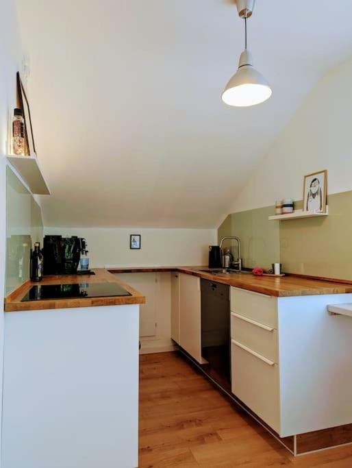 Apartment Mit Balkon In Hannover-Ahlem Eksteriør billede