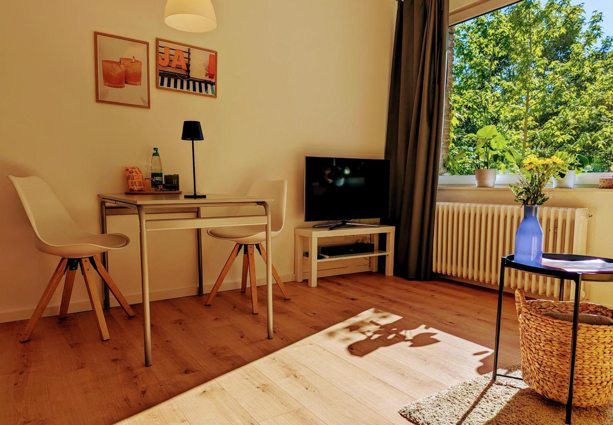 Apartment Mit Balkon In Hannover-Ahlem Eksteriør billede